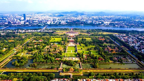 Chủ tịch tỉnh kể chuyện đi dự giờ, nhặt rác, gặp tài xế xích lô... - Ảnh 2. Chủ tịch tỉnh kể chuyện đi dự giờ, nhặt rác, gặp tài xế xích lô... - Ảnh 2.