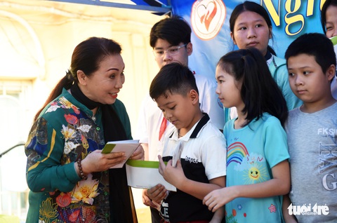 Nghệ sĩ tri âm: Thương kép chánh hát bội chạy xe ôm, mấy cô nữ đi giặt đồ - Ảnh 12. Nghệ sĩ tri âm: Thương kép chánh hát bội chạy xe ôm, mấy cô nữ đi giặt đồ - Ảnh 12.