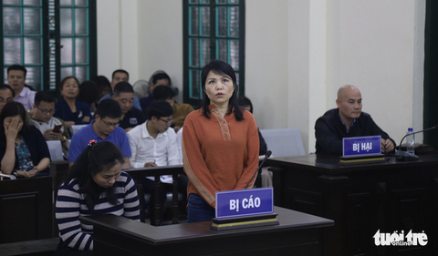 Bị cáo Vững là công an nhưng nhẫn tâm đẩy người khác vào tù - Ảnh 1. Bị cáo Vững là công an nhưng nhẫn tâm đẩy người khác vào tù - Ảnh 1.