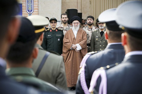 Căng thẳng Mỹ - Iran: Chiến tranh hay hòa bình phụ thuộc vào Tổng thống Trump - Ảnh 1. Căng thẳng Mỹ - Iran: Chiến tranh hay hòa bình phụ thuộc vào Tổng thống Trump - Ảnh 1.