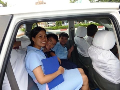 Hãng taxi chở miễn phí người bệnh, thưởng nóng tài xế - Ảnh 1. Hãng taxi chở miễn phí người bệnh, thưởng nóng tài xế - Ảnh 1.