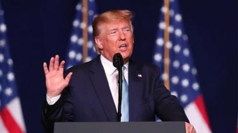 Ông Donald Trump đã được thông báo căn cứ Mỹ bị Iran tấn công - Ảnh 1. Ông Donald Trump đã được thông báo căn cứ Mỹ bị Iran tấn công - Ảnh 1.