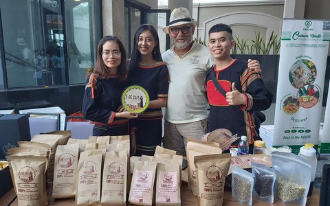 Những chuyện tình ở Hội An - Kỳ 1: Tới Hội An... nhặt mo cau - Ảnh 2. Những chuyện tình ở Hội An - Kỳ 1: Tới Hội An... nhặt mo cau - Ảnh 2.