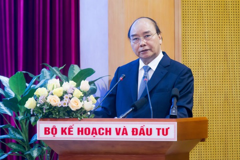 Thủ tướng Nguyễn Xuân Phúc: Đầu tư công còn bóng dáng ban phát - Ảnh 1. Thủ tướng Nguyễn Xuân Phúc: Đầu tư công còn bóng dáng ban phát - Ảnh 1.