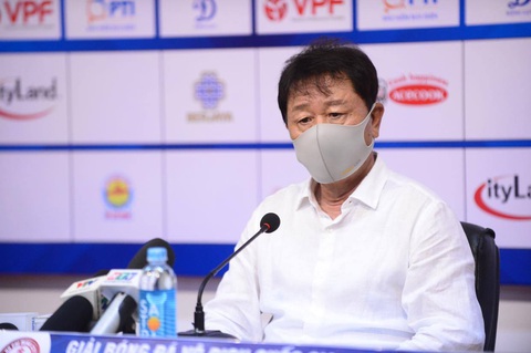 Ông Chung Hae Soung sẽ hỏi lại ban lãnh đạo về việc không được dùng Công Phượng - Ảnh 1. Ông Chung Hae Soung sẽ hỏi lại ban lãnh đạo về việc không được dùng Công Phượng - Ảnh 1.