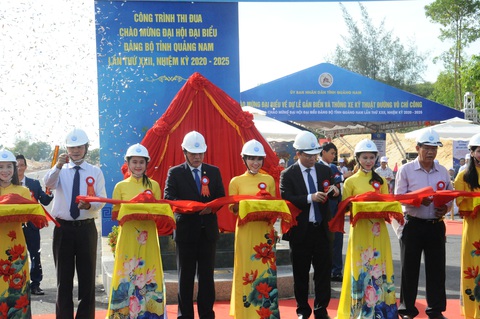Thông xe kỹ thuật tuyến đường ven biển đi sân bay Chu Lai hơn 1.400 tỉ đồng - Ảnh 1. Thông xe kỹ thuật tuyến đường ven biển đi sân bay Chu Lai hơn 1.400 tỉ đồng - Ảnh 1.