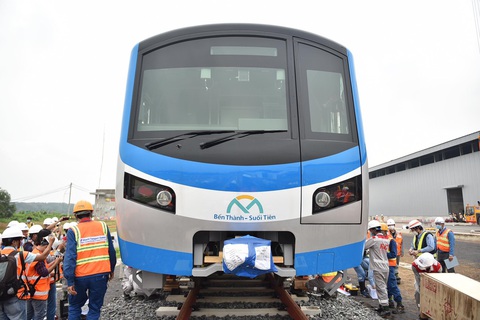 Tàu metro 1 lăn bánh ở depot, tháng 4-2021 sẽ chạy thử từ ngã tư Bình Thái về Long Bình - Ảnh 4. Tàu metro 1 lăn bánh ở depot, tháng 4-2021 sẽ chạy thử từ ngã tư Bình Thái về Long Bình - Ảnh 4.