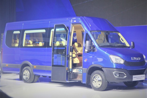 Thaco ra mắt xe Mini Bus Iveco Daily - Ảnh 2. Thaco ra mắt xe Mini Bus Iveco Daily - Ảnh 2.