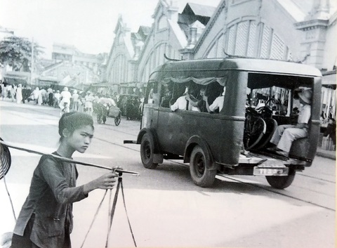 Ngắm hàng rong và nghe tiếng rao hàng trên phố Hà Nội xưa - Ảnh 7. Ngắm hàng rong và nghe tiếng rao hàng trên phố Hà Nội xưa - Ảnh 7.
