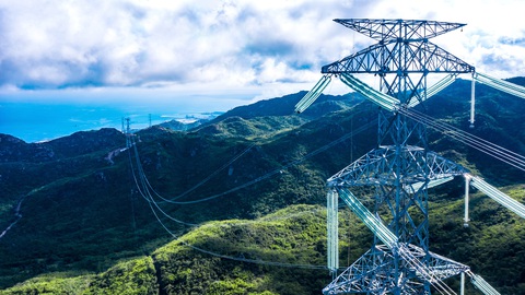 Chuẩn bị khánh thành trạm biến áp, đường dây 500kV và nhà máy điện mặt trời Trung Nam 450MW - Ảnh 3. Chuẩn bị khánh thành trạm biến áp, đường dây 500kV và nhà máy điện mặt trời Trung Nam 450MW - Ảnh 3.