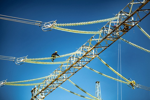 Chuẩn bị khánh thành trạm biến áp, đường dây 500kV và nhà máy điện mặt trời Trung Nam 450MW - Ảnh 2. Chuẩn bị khánh thành trạm biến áp, đường dây 500kV và nhà máy điện mặt trời Trung Nam 450MW - Ảnh 2.