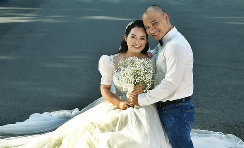 Chiếc áo dài và tình yêu cổ tích - Ảnh 1. Chiếc áo dài và tình yêu cổ tích - Ảnh 1.