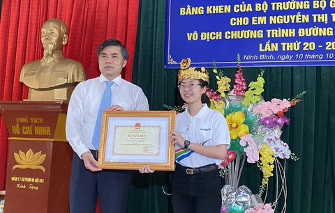 Bộ GD-ĐT khen quán quân Olympia 2020 Nguyễn Thị Thu Hằng - Ảnh 1. Bộ GD-ĐT khen quán quân Olympia 2020 Nguyễn Thị Thu Hằng - Ảnh 1.