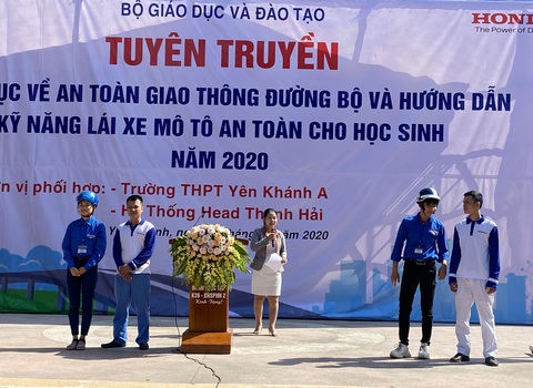 Bộ GD-ĐT khen quán quân Olympia 2020 Nguyễn Thị Thu Hằng - Ảnh 2. Bộ GD-ĐT khen quán quân Olympia 2020 Nguyễn Thị Thu Hằng - Ảnh 2.