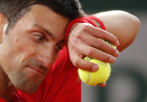 Thắng gọn Djokovic, Nadal lần thứ 20 vô địch Grand Slam - Ảnh 5. Thắng gọn Djokovic, Nadal lần thứ 20 vô địch Grand Slam - Ảnh 5.