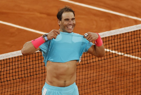 Thắng gọn Djokovic, Nadal lần thứ 20 vô địch Grand Slam - Ảnh 2. Thắng gọn Djokovic, Nadal lần thứ 20 vô địch Grand Slam - Ảnh 2.