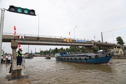 Bạc Liêu tiếp nhận công trình ngăn mặn, giữ ngọt 360 tỉ đồng cho vùng Tây sông Hậu - Ảnh 1. Bạc Liêu tiếp nhận công trình ngăn mặn, giữ ngọt 360 tỉ đồng cho vùng Tây sông Hậu - Ảnh 1.