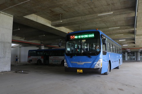 Bến xe Miền Đông mới vắng khách trong hai ngày đầu hoạt động - Ảnh 2. Bến xe Miền Đông mới vắng khách trong hai ngày đầu hoạt động - Ảnh 2.