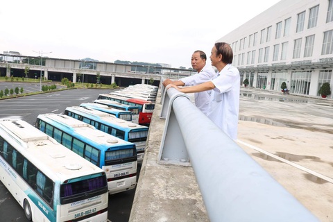 Bến xe Miền Đông mới vắng khách trong hai ngày đầu hoạt động - Ảnh 1. Bến xe Miền Đông mới vắng khách trong hai ngày đầu hoạt động - Ảnh 1.