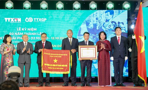 Thông tấn xã Giải phóng nhận danh hiệu Anh hùng lực lượng vũ trang nhân dân - Ảnh 1. Thông tấn xã Giải phóng nhận danh hiệu Anh hùng lực lượng vũ trang nhân dân - Ảnh 1.