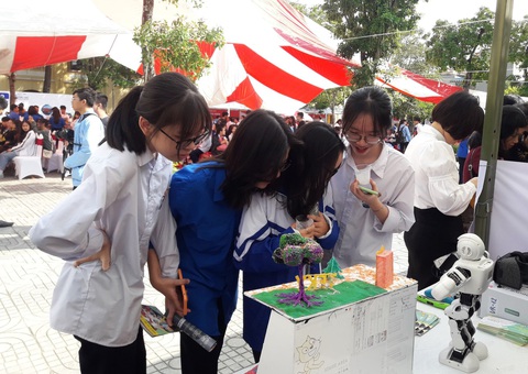 Hải Phòng tổ chức ngày hội Tuổi trẻ sáng tạo thu hút 1.500 thanh niên tham gia - Ảnh 1. Hải Phòng tổ chức ngày hội Tuổi trẻ sáng tạo thu hút 1.500 thanh niên tham gia - Ảnh 1.