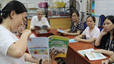 Biên soạn sách giáo khoa cần phải khoa học và nghiêm túc hơn - Ảnh 3. Biên soạn sách giáo khoa cần phải khoa học và nghiêm túc hơn - Ảnh 3.