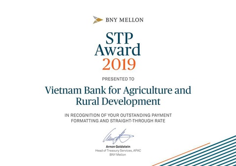Agribank nhận giải thưởng Tỉ lệ điện thanh toán chuẩn xuất sắc năm 2019 - Ảnh 1. Agribank nhận giải thưởng Tỉ lệ điện thanh toán chuẩn xuất sắc năm 2019 - Ảnh 1.
