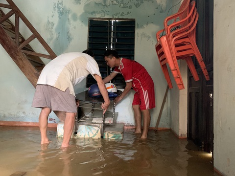 3 tàu cá của tỉnh Quảng Ngãi gặp nạn trên biển - Ảnh 3. 3 tàu cá của tỉnh Quảng Ngãi gặp nạn trên biển - Ảnh 3.