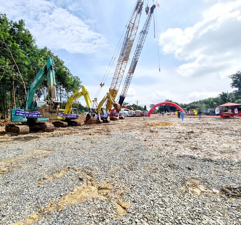 Làm cầu đường 6 làn xe nối Bình Dương - Tây Ninh - Ảnh 2. Làm cầu đường 6 làn xe nối Bình Dương - Tây Ninh - Ảnh 2.