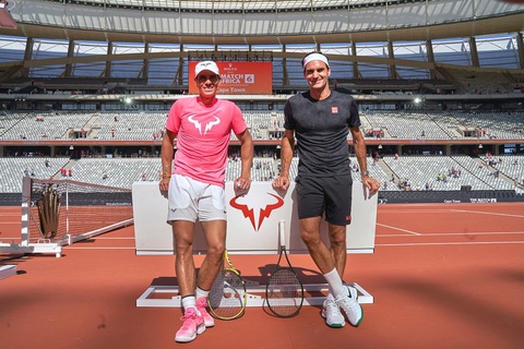 Federer viết Facebook chúc mừng kình địch vĩ đại Nadal giành Grand Slam thứ 20 - Ảnh 1. Federer viết Facebook chúc mừng kình địch vĩ đại Nadal giành Grand Slam thứ 20 - Ảnh 1.