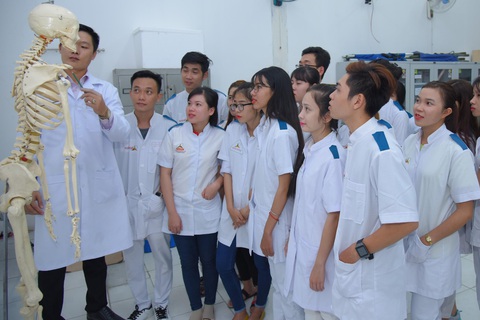 Tuyển sinh ngành sức khỏe bậc cao đẳng: dự kiến điểm sàn 16,5-18 - Ảnh 1. Tuyển sinh ngành sức khỏe bậc cao đẳng: dự kiến điểm sàn 16,5-18 - Ảnh 1.