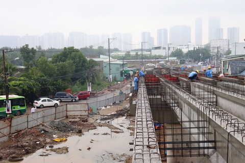 Hợp long cầu Phước Lộc sau 8 năm vướng mặt bằng - Ảnh 2. Hợp long cầu Phước Lộc sau 8 năm vướng mặt bằng - Ảnh 2.