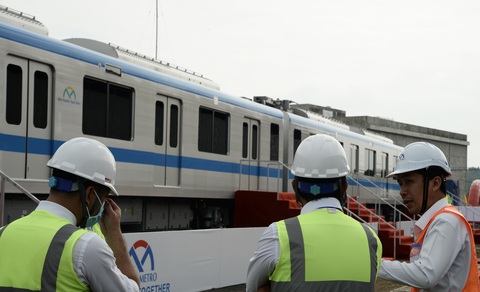 Bí thư Nguyễn Thiện Nhân trải nghiệm tàu metro số 1 - Ảnh 10. Bí thư Nguyễn Thiện Nhân trải nghiệm tàu metro số 1 - Ảnh 10.
