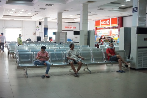 Bán chậm, vé tàu Tết Tân Sửu 2021 còn nhiều - Ảnh 1. Bán chậm, vé tàu Tết Tân Sửu 2021 còn nhiều - Ảnh 1.