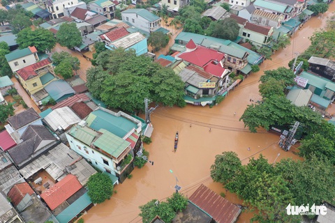 Quảng Trị chìm trong nước nhìn từ trên cao - Ảnh 6. Quảng Trị chìm trong nước nhìn từ trên cao - Ảnh 6.