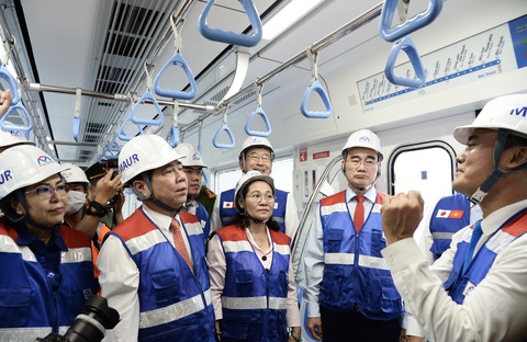 Đại hội Đảng bộ TP.HCM lần thứ XI: Xác định tầm nhìn dài hạn cho TP.HCM - Ảnh 1. Đại hội Đảng bộ TP.HCM lần thứ XI: Xác định tầm nhìn dài hạn cho TP.HCM - Ảnh 1.