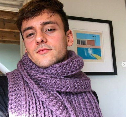‘Mỹ nam nhảy cầu’ Tom Daley gây sốt khi khoe biệt tài đan móc len - Ảnh 3. ‘Mỹ nam nhảy cầu’ Tom Daley gây sốt khi khoe biệt tài đan móc len - Ảnh 3.
