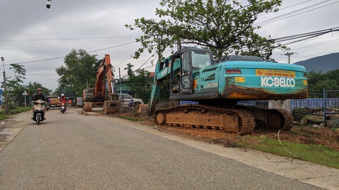 Vụ thủy điện Rào Trăng 3: Hai trực thăng cứu hộ chờ lệnh cất cánh - Ảnh 3. Vụ thủy điện Rào Trăng 3: Hai trực thăng cứu hộ chờ lệnh cất cánh - Ảnh 3.
