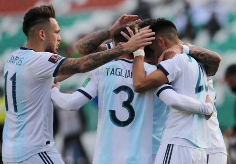 Messi ‘tịt ngòi’, Argentina thắng chật vật Bolivia trên ‘cổng trời’ La Paz - Ảnh 2. Messi ‘tịt ngòi’, Argentina thắng chật vật Bolivia trên ‘cổng trời’ La Paz - Ảnh 2.