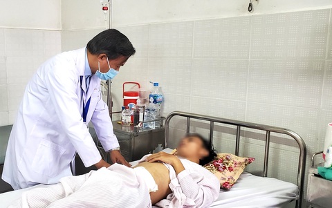 Tạo hình thành công cho thanh niên 25 năm sống không hậu môn - Ảnh 1. Tạo hình thành công cho thanh niên 25 năm sống không hậu môn - Ảnh 1.
