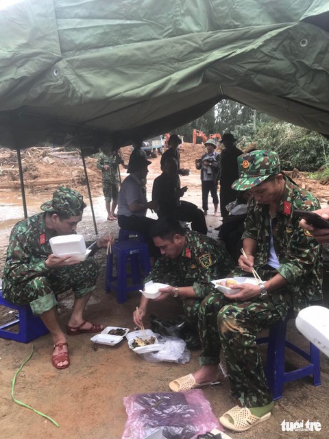 Cận cảnh hiện trường vụ sạt lở ở Trạm bảo vệ rừng 67 - Ảnh 7. Cận cảnh hiện trường vụ sạt lở ở Trạm bảo vệ rừng 67 - Ảnh 7.