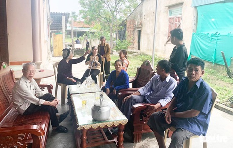 Vụ thủy điện Rào Trăng 3: Khóc nghẹn chờ tin con - Ảnh 6. Vụ thủy điện Rào Trăng 3: Khóc nghẹn chờ tin con - Ảnh 6.