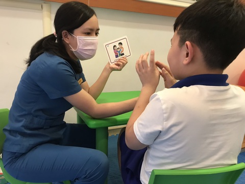 Tạp chí thế giới công bố nghiên cứu điều trị tự kỷ của Vinmec - Ảnh 2. Tạp chí thế giới công bố nghiên cứu điều trị tự kỷ của Vinmec - Ảnh 2.