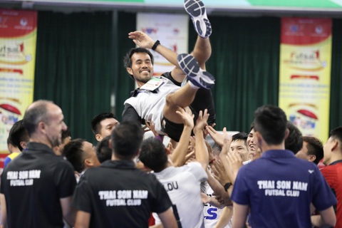 CLB futsal Thái Sơn Nam lần thứ 10 vô địch quốc gia - Ảnh 1. CLB futsal Thái Sơn Nam lần thứ 10 vô địch quốc gia - Ảnh 1.
