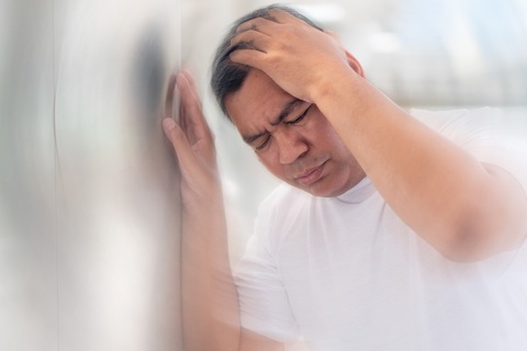 Xây xẩm chóng mặt, tê yếu tay chân ở người mỡ máu cao cảnh báo ‘đột quỵ’ - Ảnh 1. Xây xẩm chóng mặt, tê yếu tay chân ở người mỡ máu cao cảnh báo ‘đột quỵ’ - Ảnh 1.