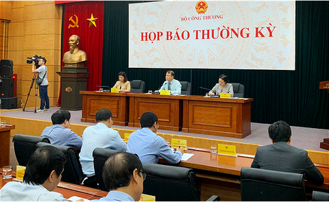 Nhiều thủy điện nhỏ ở miền Trung không có khả năng phòng lũ - Ảnh 1. Nhiều thủy điện nhỏ ở miền Trung không có khả năng phòng lũ - Ảnh 1.