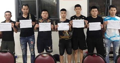 Bắt băng ‘khủng bố’ người phụ nữ 60 tuổi trả nợ thay chồng cũ đã ly hôn 22 năm - Ảnh 1. Bắt băng ‘khủng bố’ người phụ nữ 60 tuổi trả nợ thay chồng cũ đã ly hôn 22 năm - Ảnh 1.