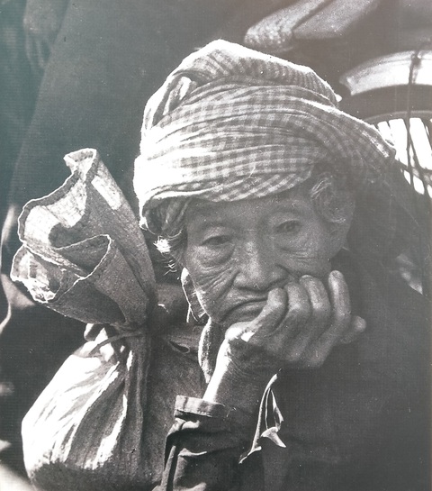 Những bà mẹ anh hùng tại triển lãm Mẹ và trái tim người lính - Ảnh 9. Những bà mẹ anh hùng tại triển lãm Mẹ và trái tim người lính - Ảnh 9.