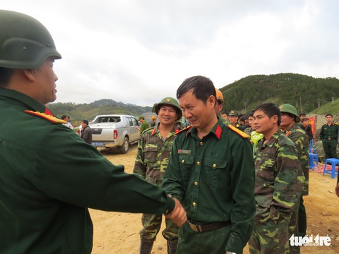 Nhớ nụ cười người chỉ huy giải cứu vụ sập hầm Đạ Dâng - Ảnh 3. Nhớ nụ cười người chỉ huy giải cứu vụ sập hầm Đạ Dâng - Ảnh 3.