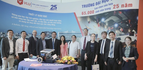 TS Nguyễn Cao Trí đề xuất giải pháp đào tạo trong kỷ nguyên số tại Diễn đàn hợp tác đầu tư giáo dục - Ảnh 4. TS Nguyễn Cao Trí đề xuất giải pháp đào tạo trong kỷ nguyên số tại Diễn đàn hợp tác đầu tư giáo dục - Ảnh 4.